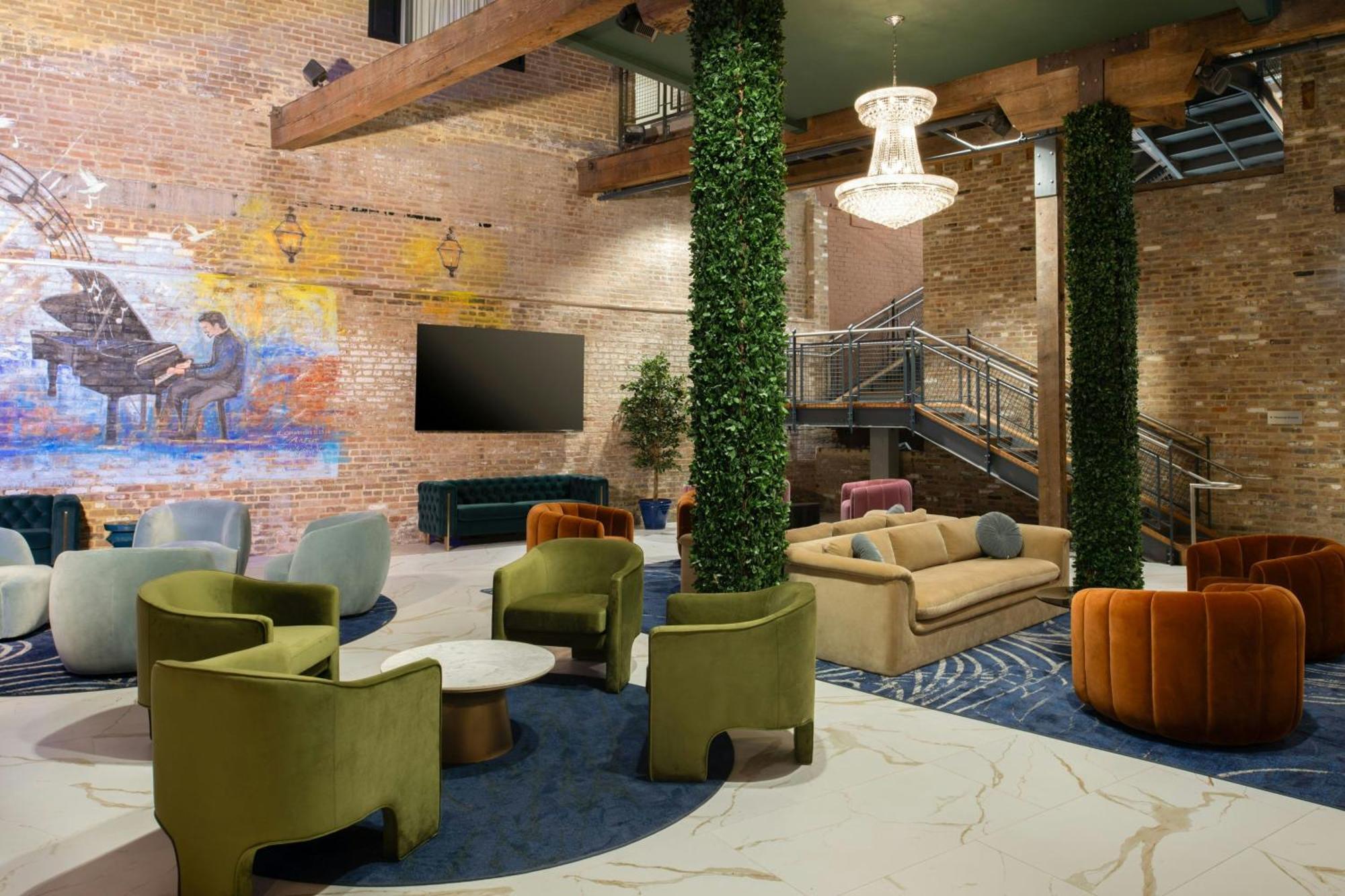 Courtyard By Marriott New Orleans Warehouse Arts District Hotel Exterior photo
